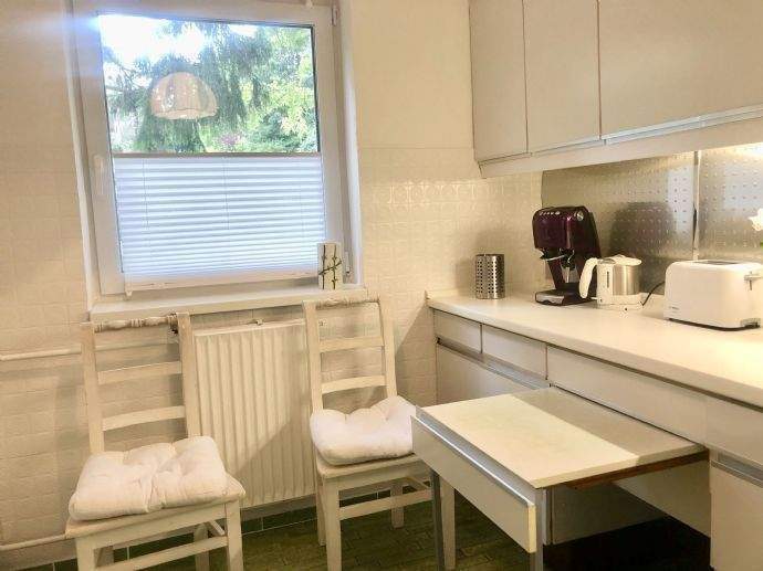 Pauschalmiete EUR 3.400,-_Charmantes Doppelhaus vollmöbliert_Garten_Terrasse_Balkon 3 zimmer