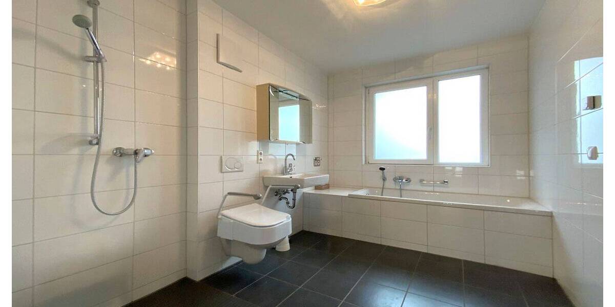 Etagenwohnung Tamm - 4 Zimmer, 122 m&sup2;, 620.000&euro; | Angebot:26453496