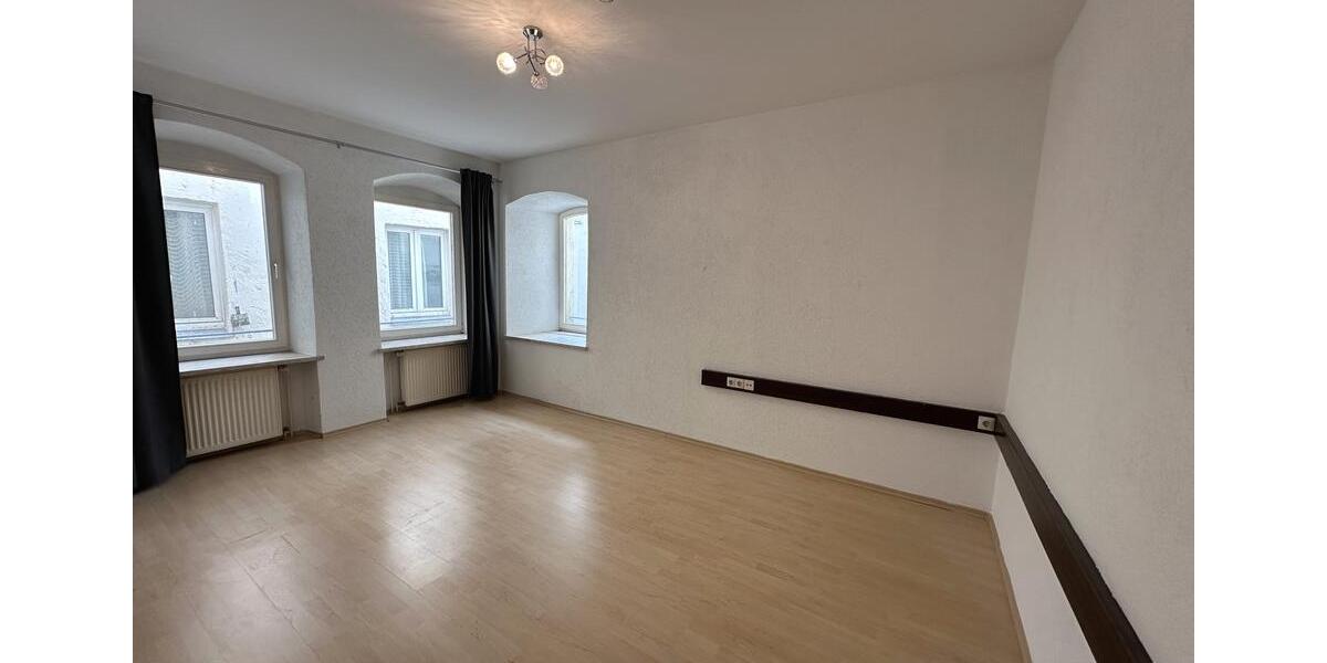 Etagenwohnung Hof Altstadt - 3.5 Zimmer, 100 m&sup2;, 650&euro; | Angebot:26279406