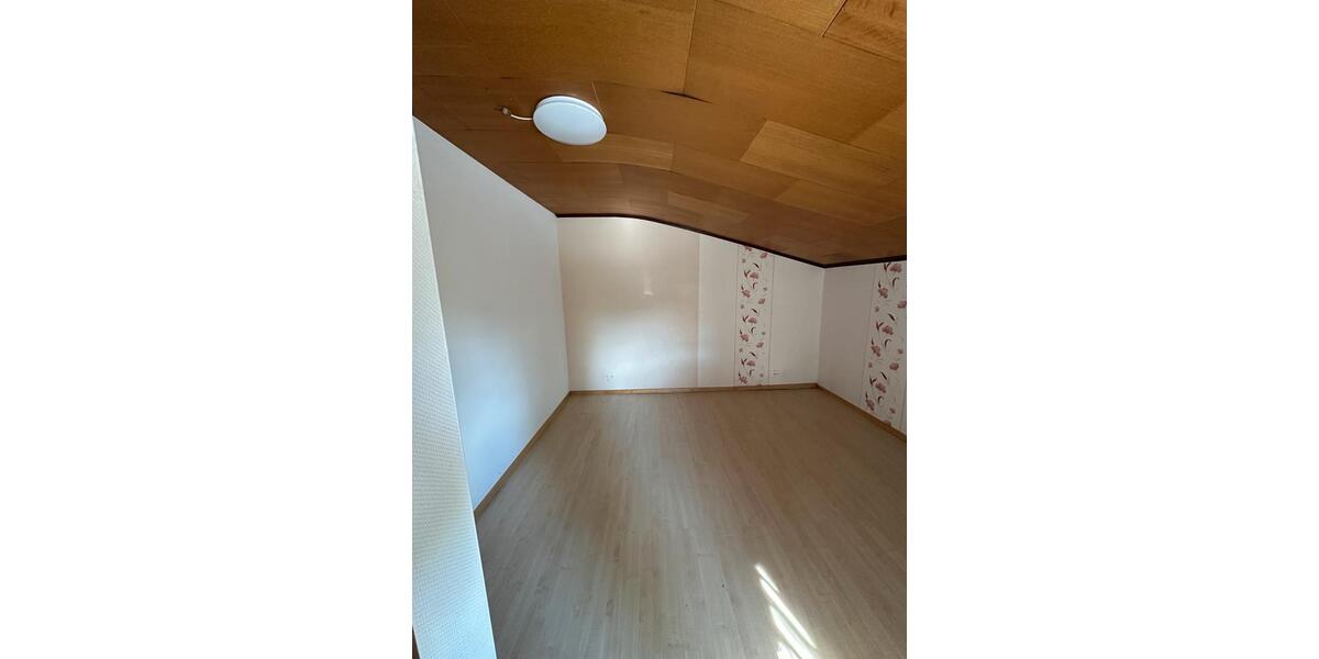 Etagenwohnung Wadgassen - 2 Zimmer, 75 m&sup2;, 740&euro; | Angebot:26387650