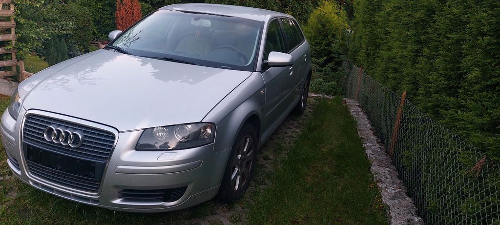 Audi A3 248.000 km 3.000 &euro; Lawalde-Lauba , OT Lauba 02708
