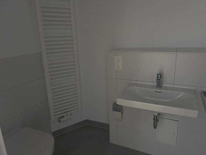 Luxuriöse 3-Zimmer-Wohnung mit Aufzug, Fußbodenheizung, Einbauküche, 2 Bädern & Wohnküche mit Balkon! 3 zimmer