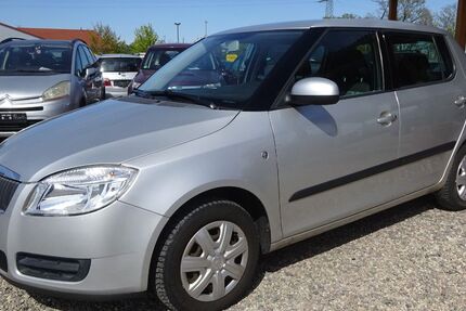 Skoda Fabia 100.609 km 2.200 &euro; Dresden 01219