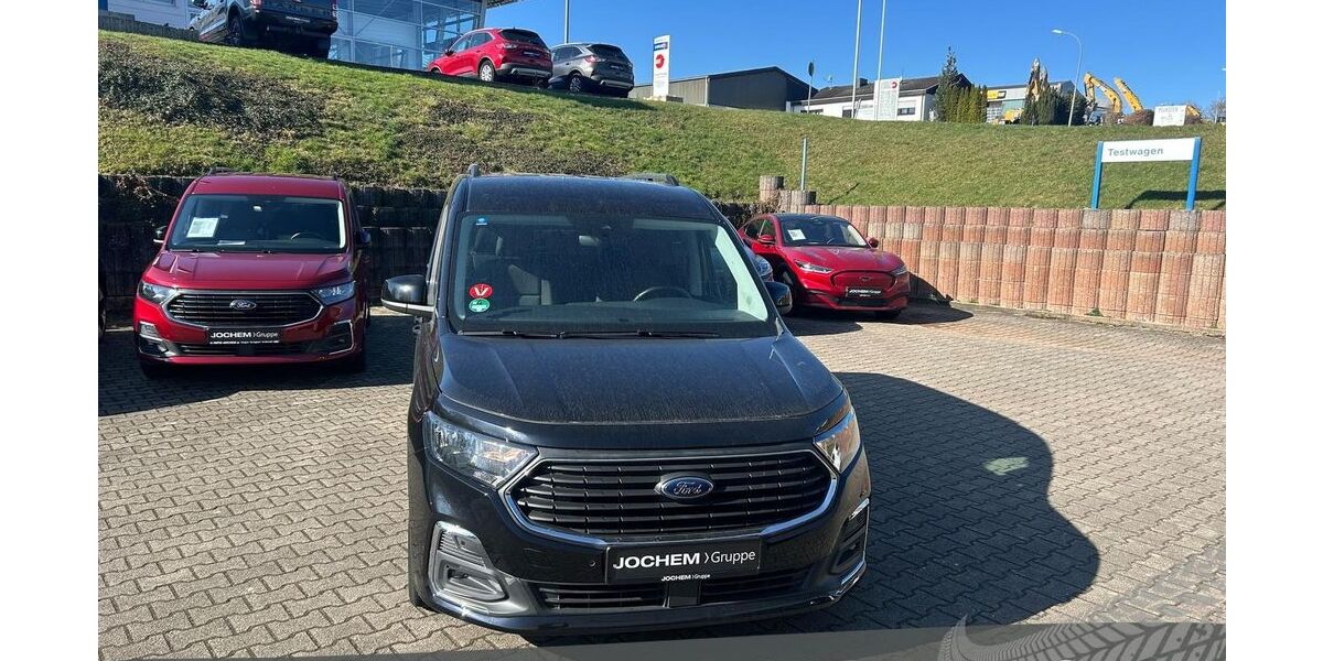 Ford Tourneo Connect 52.167 km 29.480 &euro; Illingen 66557