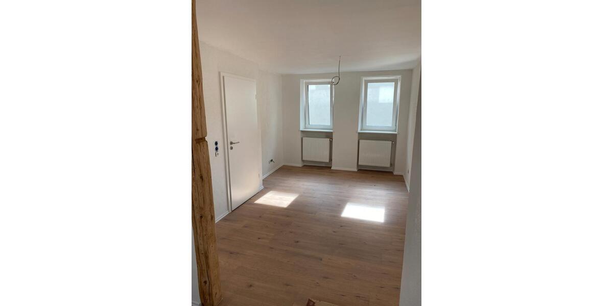 Einfamilienhaus Stromberg - 7 Zimmer, 130 m&sup2;, 1.300&euro; | Angebot:26472946