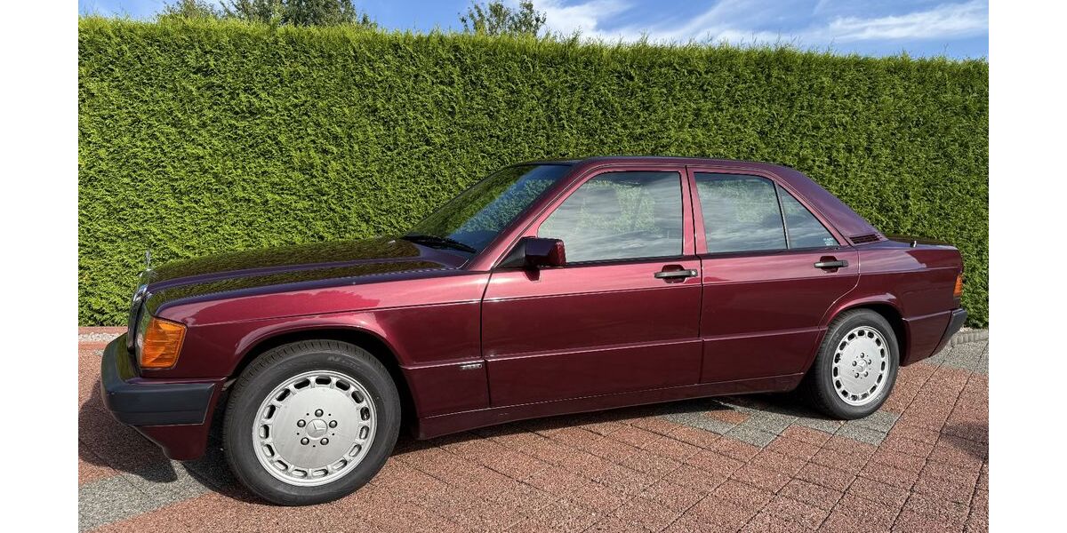 Mercedes-Benz 190 122.425 km 12.700 &euro; Staufenberg 34355