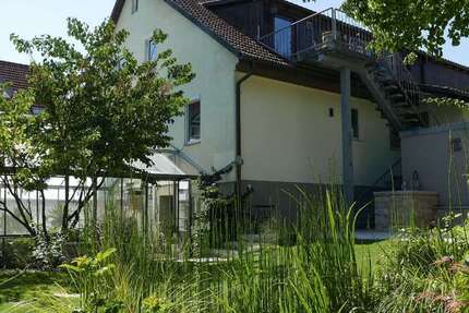 Haus zum Kaufen in Esslingen 890.000 € 346.7 m² 10 zimmer