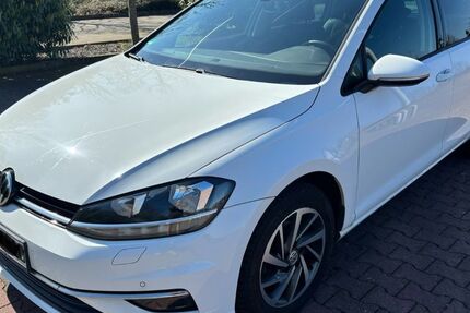 VW Golf 82.000 km 10.400 &euro; Moers 47441