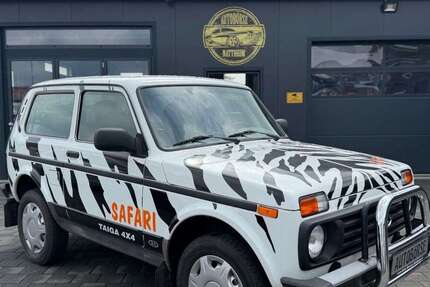 Lada Niva 22.000 km 10.999 &euro; Nattheim 89564