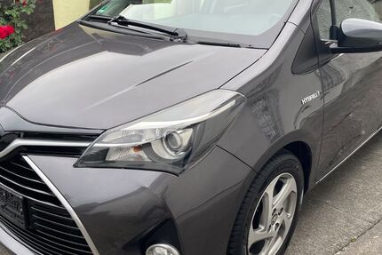 Toyota Yaris 65.545 km 11.999 &euro; Berlin 12099