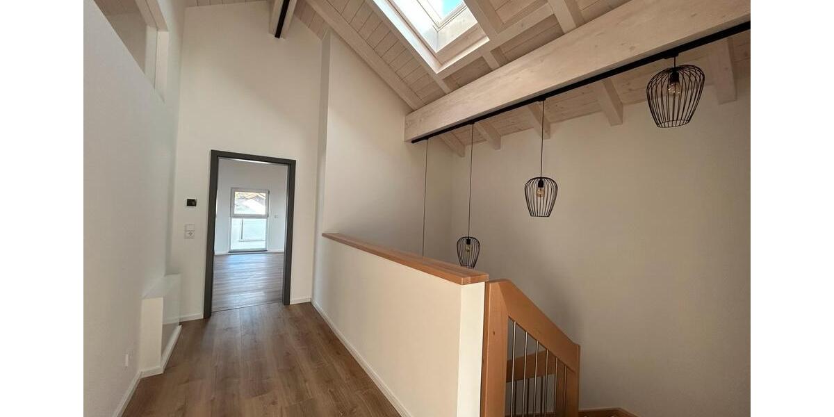 Maisonettenwohnung Hargesheim - 6 Zimmer, 205 m&sup2;, 2.200&euro; | Angebot:25083965