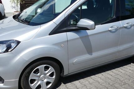 Ford Tourneo Courier 223.800 km 6.990 &euro; Elz-Gewerbegebiet 65604