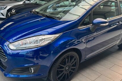 Ford Fiesta 156.000 km 4.900 € Detmold 32758