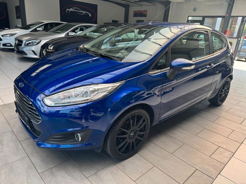 Ford Fiesta 156.000 km 4.900 € Detmold 32758