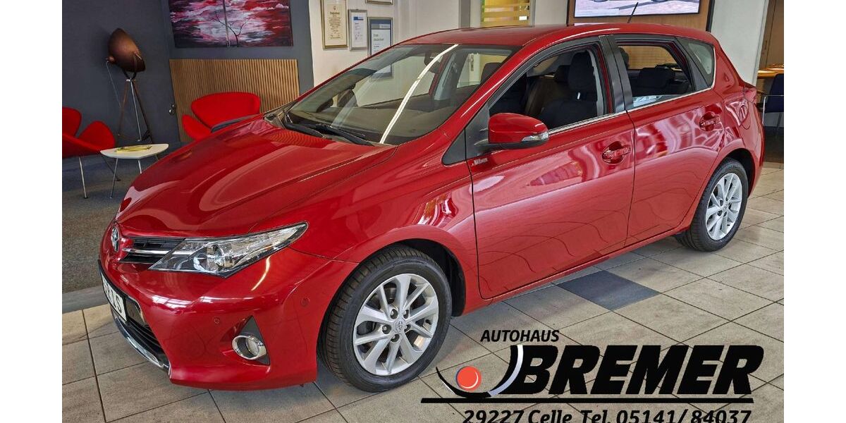 Toyota Auris 90.050 km 9.850 &euro; Celle 29227