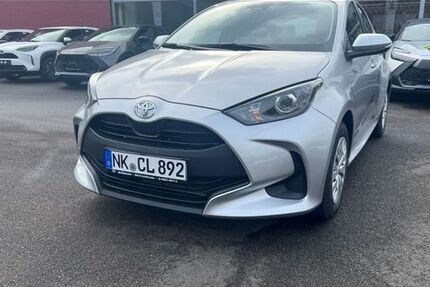 Toyota Yaris 18.500 km 16.277 € Schiffweiler 66578