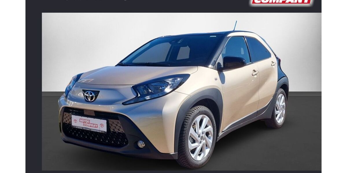 Toyota Aygo (X) 2.921 km 17.490 &euro; Berlin 13403
