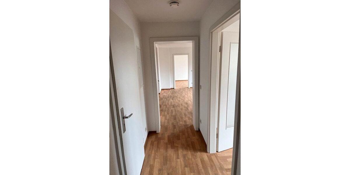 Etagenwohnung Senftenberg - 3 Zimmer, 81 m&sup2;, 551&euro; | Angebot:25991721