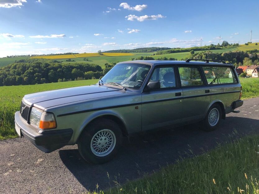 Volvo 240 355.000 km 6.900 € Bebra 36179