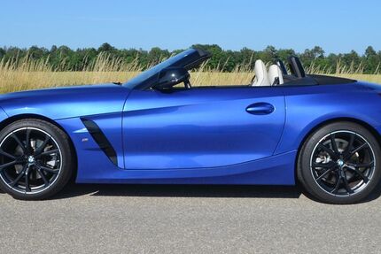 BMW Z4 17.800 km 39.600 € München 80937