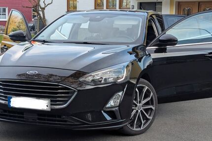 Ford Focus 32.500 km 16.900 &euro; Sulzbach-Rosenberg 92237