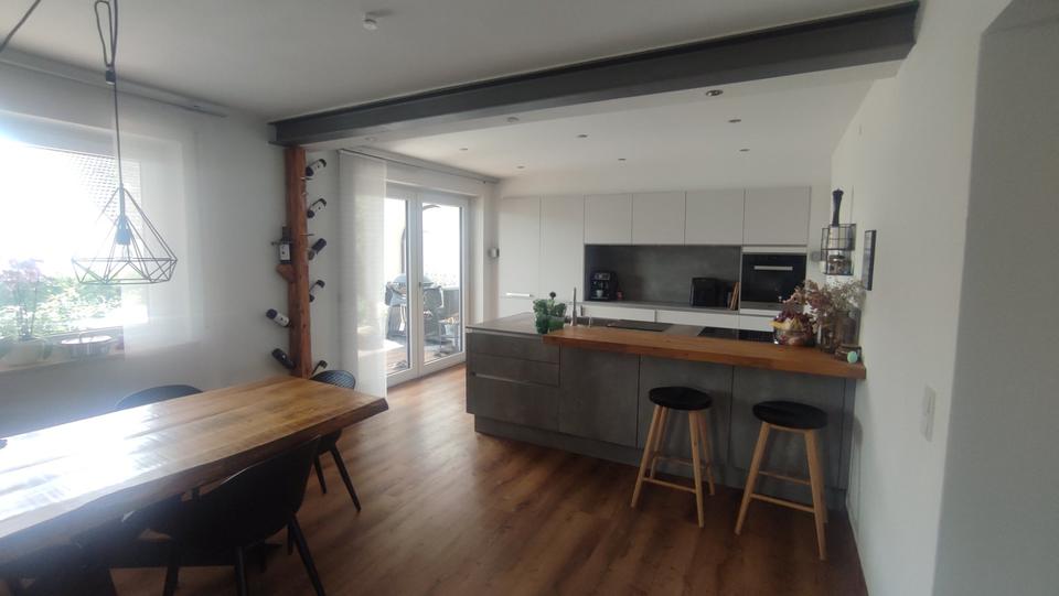 Freistehender Einfamilienhaus mit ausgebauten Keller Studio 5 zimmer