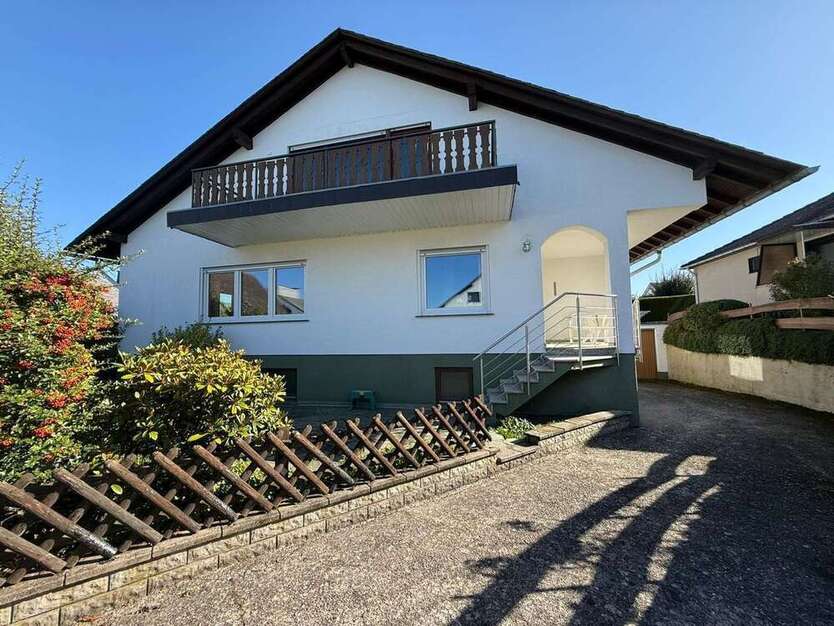 Haus zum Kaufen in Kastellaun 340.000 € 150 m²