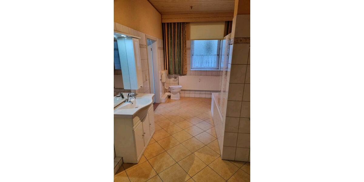 Erdgeschoßwohnung Flensburg - 3 Zimmer, 100 m&sup2;, 220.000&euro; | Angebot:27267914