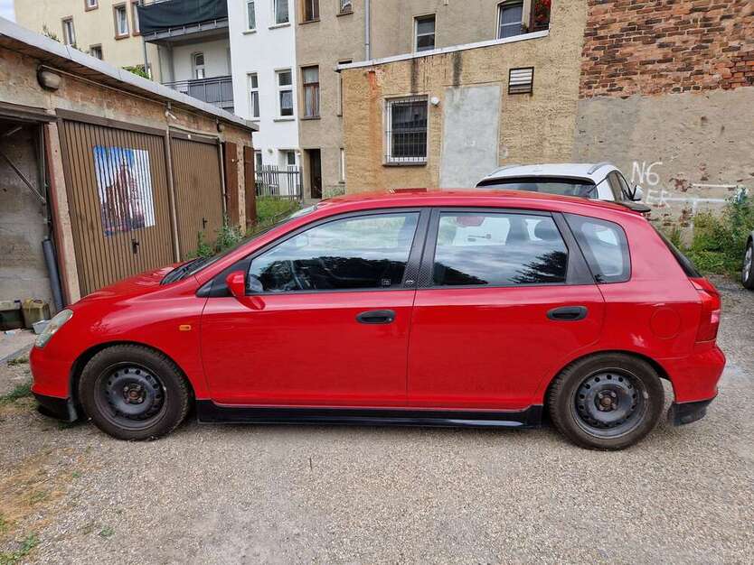 Honda Civic 59.570 km 2.400 € Bibra 07768