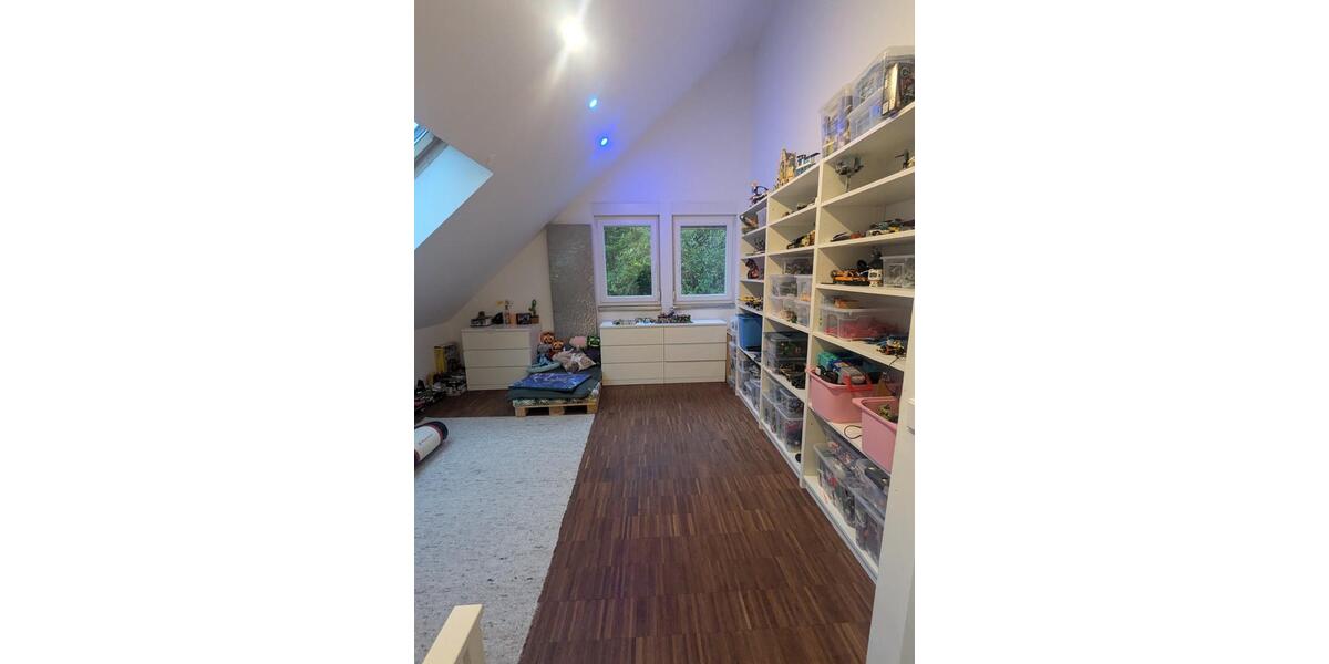 Einfamilienhaus Korntal-Münchingen Münchingen - 8 Zimmer, 250 m&sup2;, 899.000&euro; | Angebot:24726949