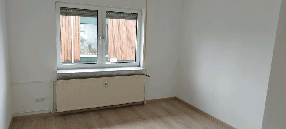 3 Zimmer Wohnung Saniert mit Terrasse und Klimaanlage 3 zimmer