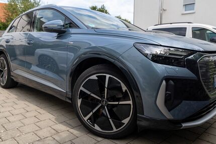 Audi Q4 e-tron 32.000 km 37.900 € Ingolstadt 85055