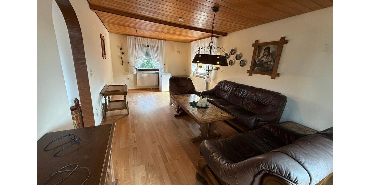 Freistehendes Einfamilienhaus Eckgrundstück 5 zimmer