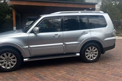 Mitsubishi Pajero 184.880 km 15.999 &euro; Fürth 90768