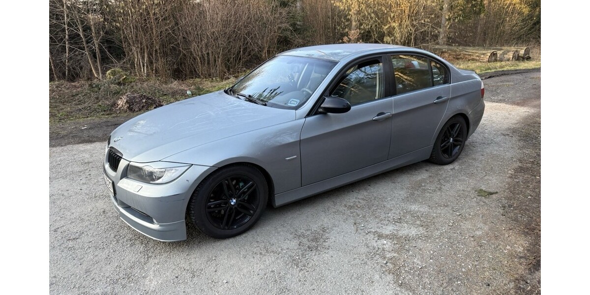 BMW E90 226.000 km 2.950 &euro; Siegen 57072