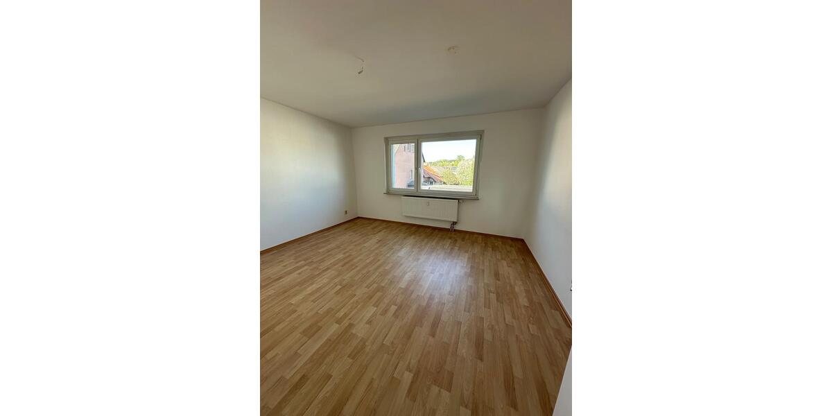 Etagenwohnung Bad Münder am Deister - 3 Zimmer, 72 m&sup2;, 600&euro; | Angebot:26287436