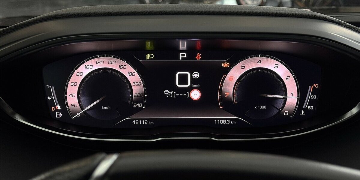 Peugeot 3008 GT 130 Puretech EAT8 1.Hand AHK 49.200 km 22.220 &euro; Lich 35423
