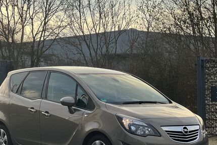 Opel Meriva 92.600 km 9.000 &euro; Jülich 52428