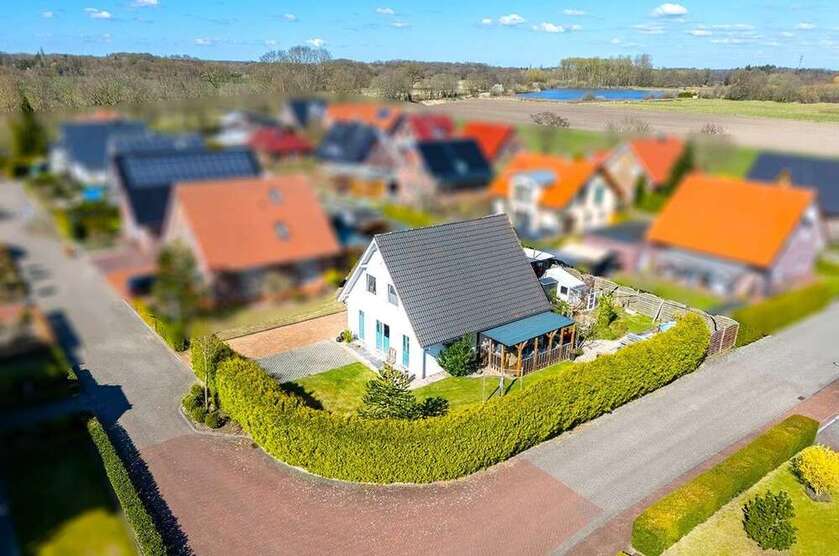 Haus zum Kaufen in Edewecht Portsloge 329.000 € 120 m²