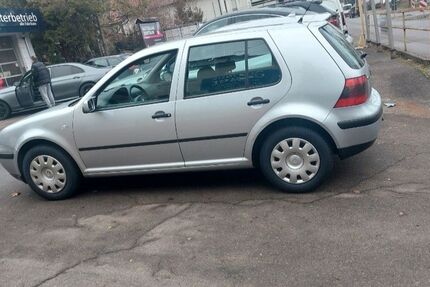 VW Golf 165.000 km 2.800 € Löchgau 74369