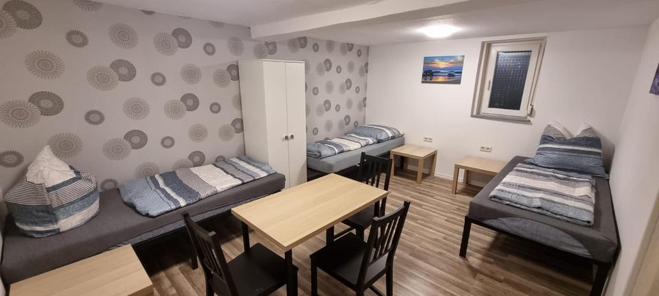 Einfamilienhaus Willingshausen - 3 Zimmer, 100 m&sup2;, 47.500&euro; | Angebot:25044923