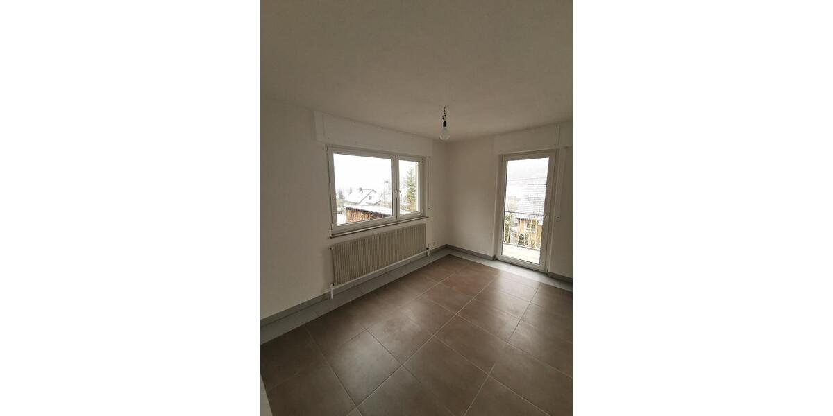 Haus mit großem Garten: 150m² Wohnfläche, Terasse, Garage, Garten 7 zimmer