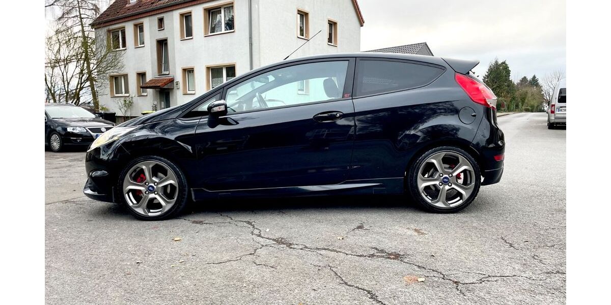 Ford Fiesta 195.000 km 5.950 &euro; Bielefeld 33739