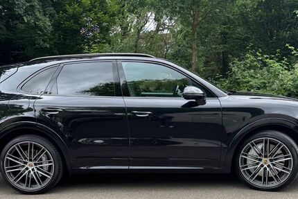 Porsche Cayenne 127.000 km 64.400 &euro; Köln 51109