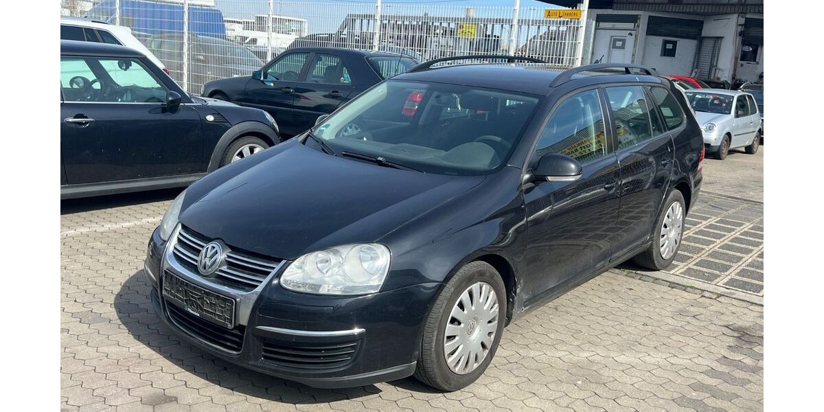 VW Golf 368.566 km 899 &euro; Nürnberg 90439
