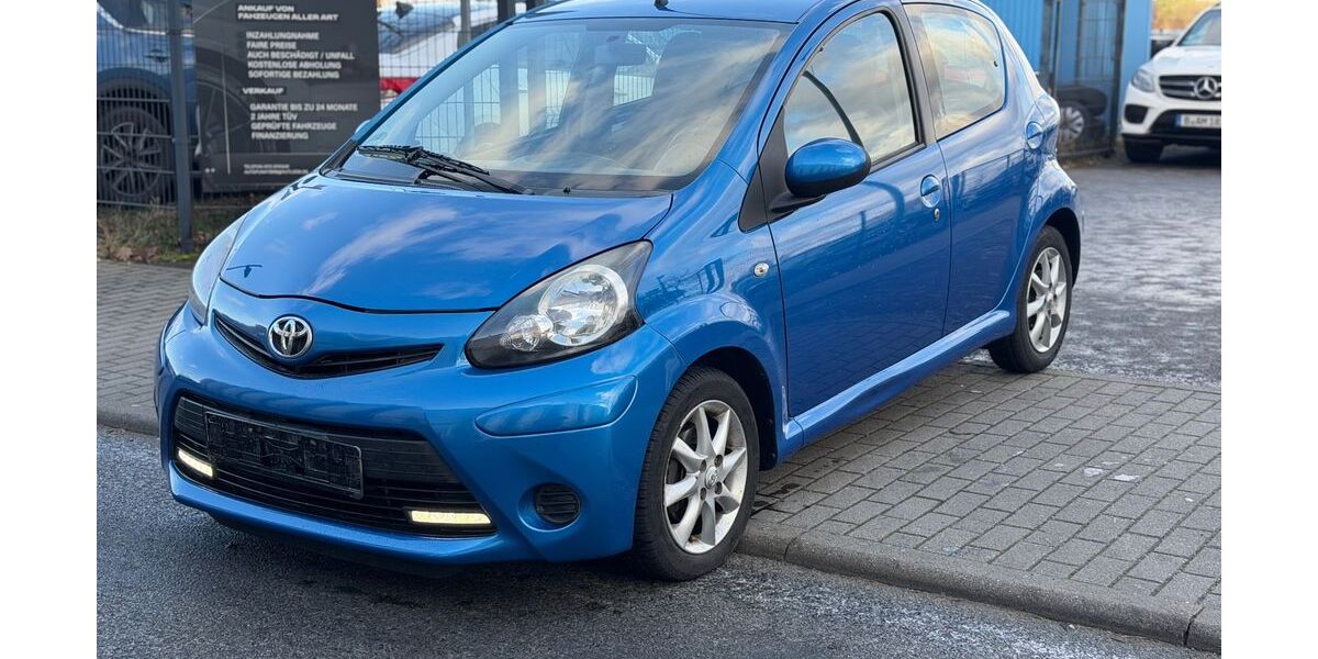 Toyota Aygo (X) 17.875 km 5.990 &euro; Wildau 15745