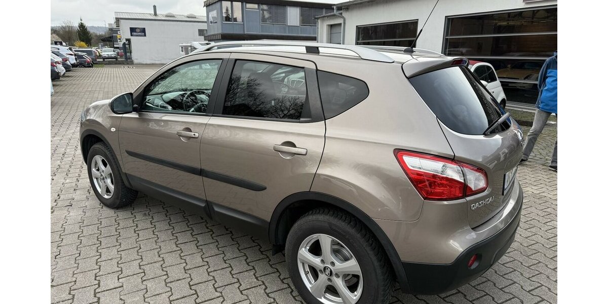 Nissan Qashqai *1.Hand,Panorama,Navi,Automatik,unfallfr 133.000 km 6.800 &euro; Schorndorf 73614