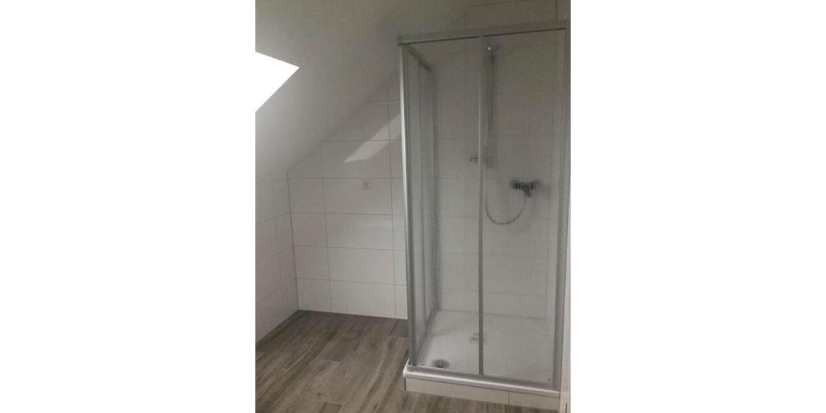 Dachgeschoßwohnung Weiterstadt - 3 Zimmer, 80 m&sup2;, 1.200&euro; | Angebot:26305407