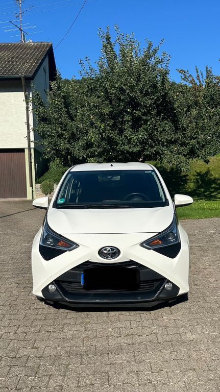 Toyota Aygo (X) 147.308 km 8.500 € Göppingen 73035