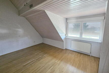 ObjNr:19704 - Gepflegtes 2- bis 3-Familienhaus mit großem Garten in Mannheim-Käfertal 11 zimmer